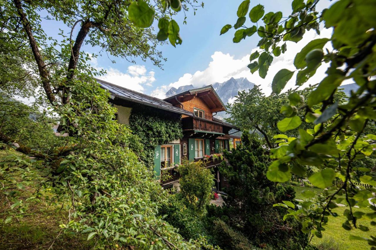 Alpenrelax Haus Weidmannsheil Wohnen Im Romantischen Forsthaus Werfen Ngoại thất bức ảnh